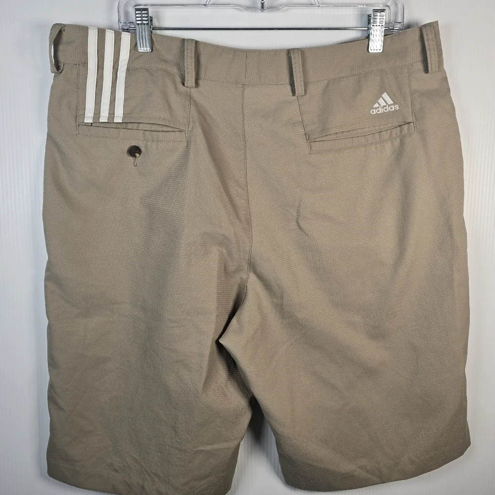Adidas Mens ClimaCool Beige Golf Flat Front Shorts Polyester Athletic Size 36